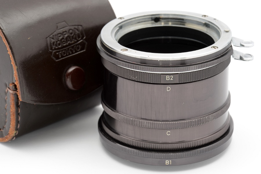 Copyright © Richard de Stoutz 2012.