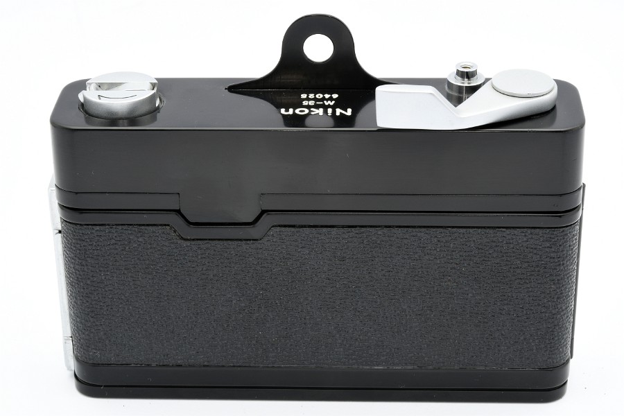 Copyright &copy; Richard de Stoutz 2019.