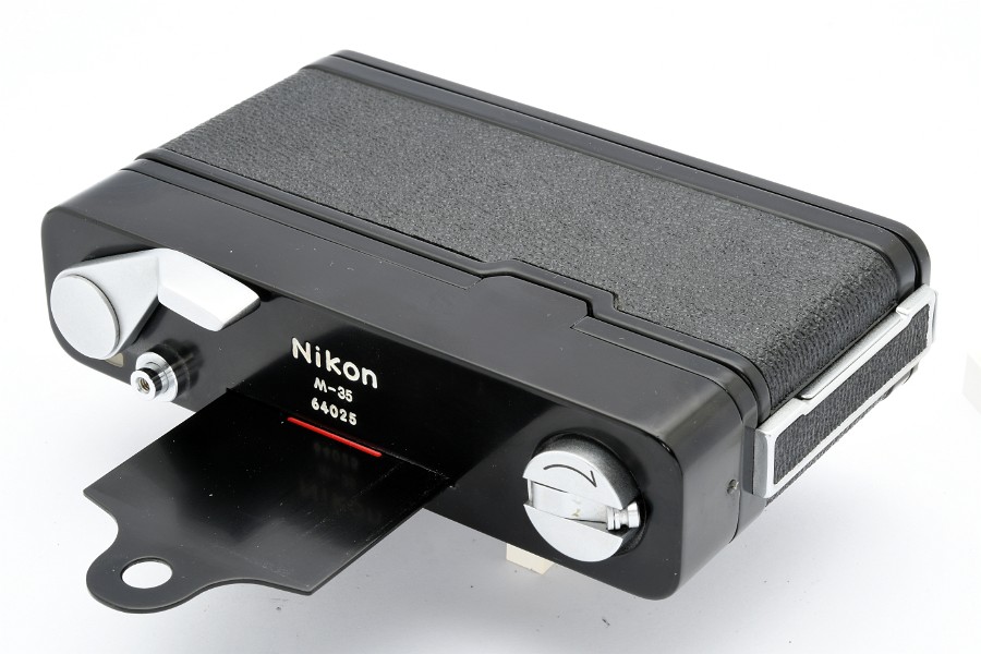 Copyright &copy; Richard de Stoutz 2019.