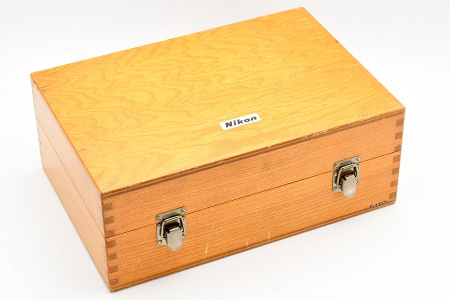 Copyright © Richard de Stoutz 2019.