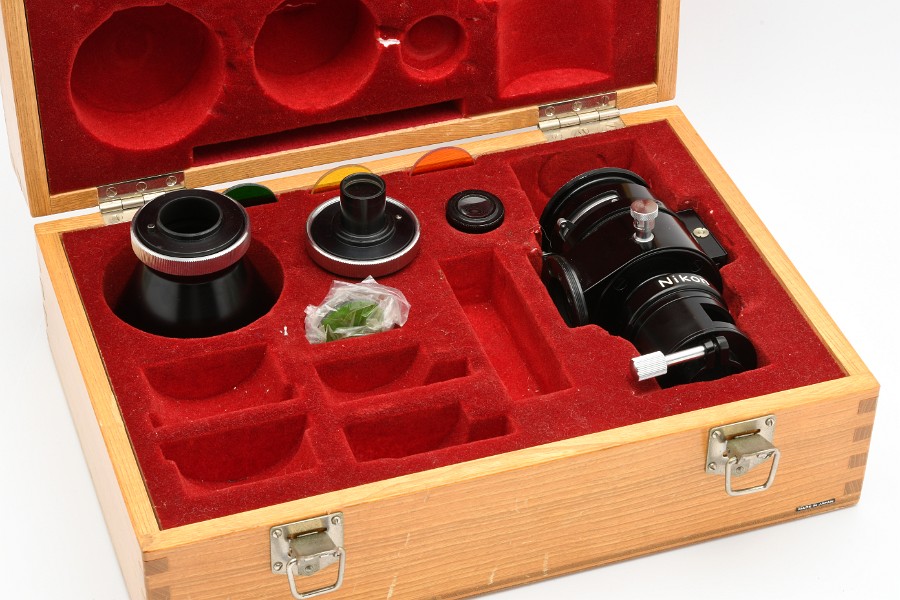 Copyright © Richard de Stoutz 2019.