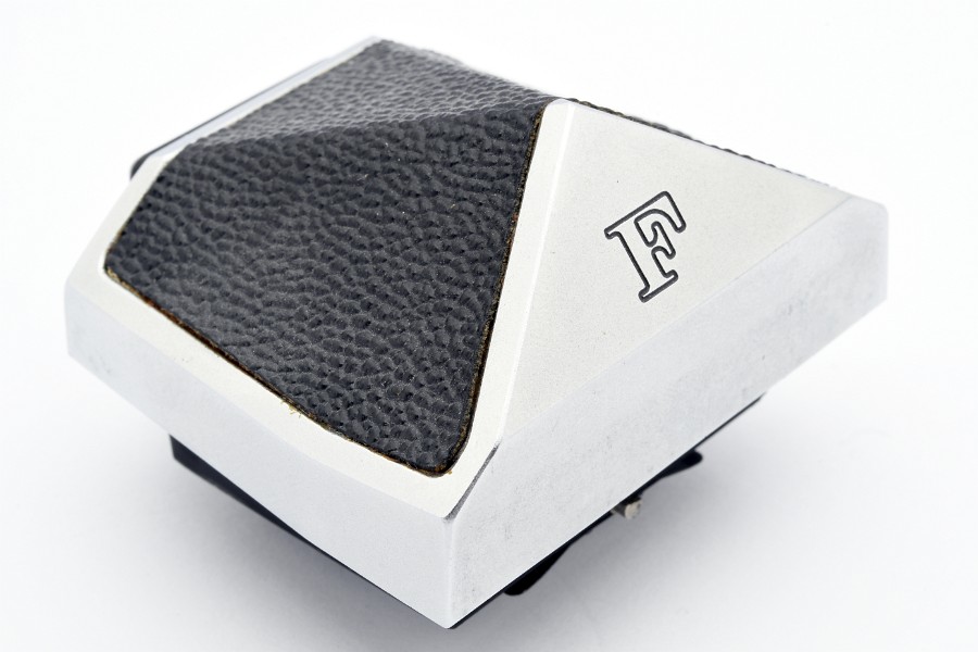 Copyright © Richard de Stoutz 2020.