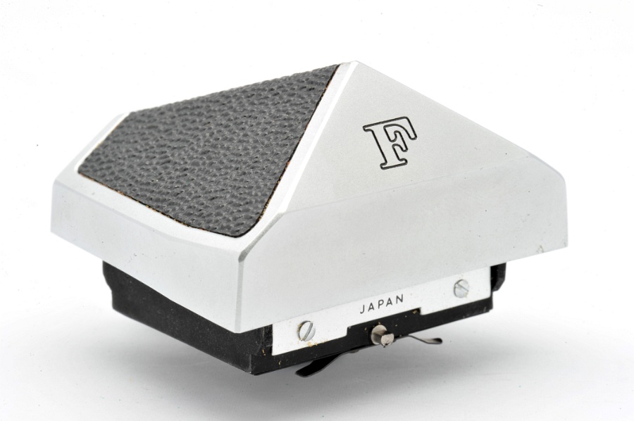 Copyright &copy; Richard de Stoutz 2012.