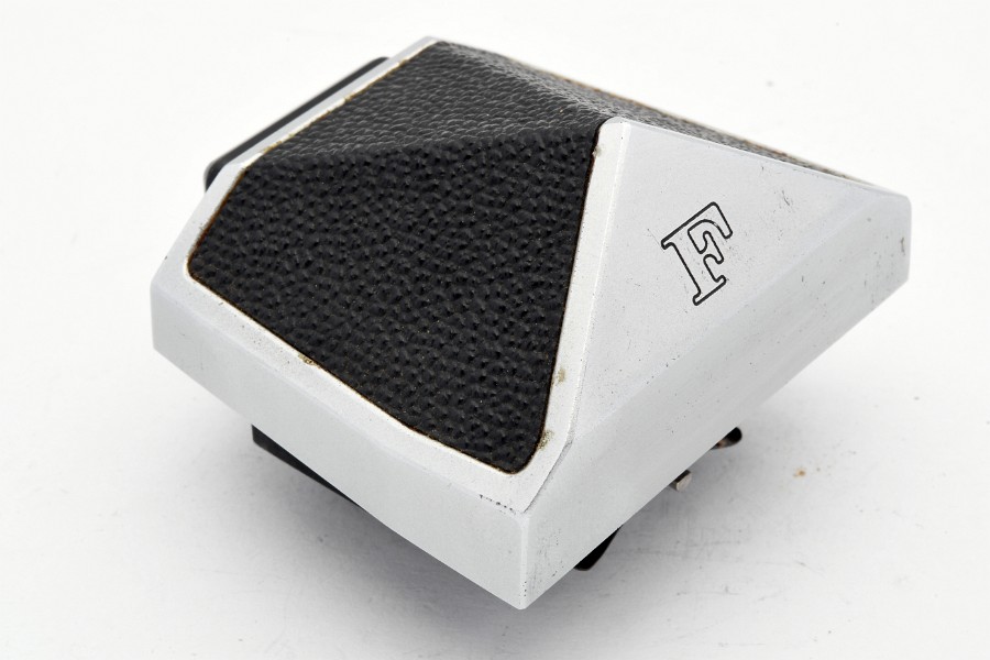 Copyright © Richard de Stoutz 2021.