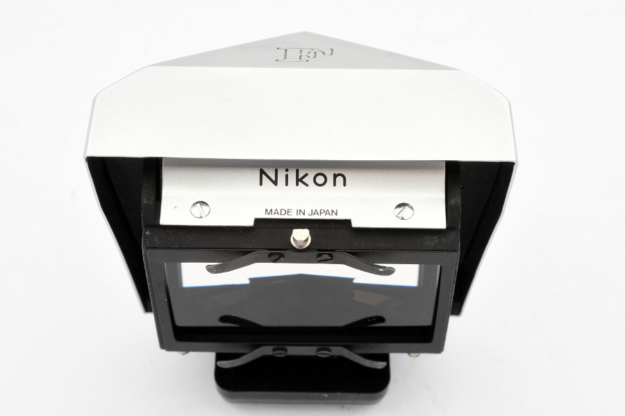 Copyright © Richard de Stoutz 2021.