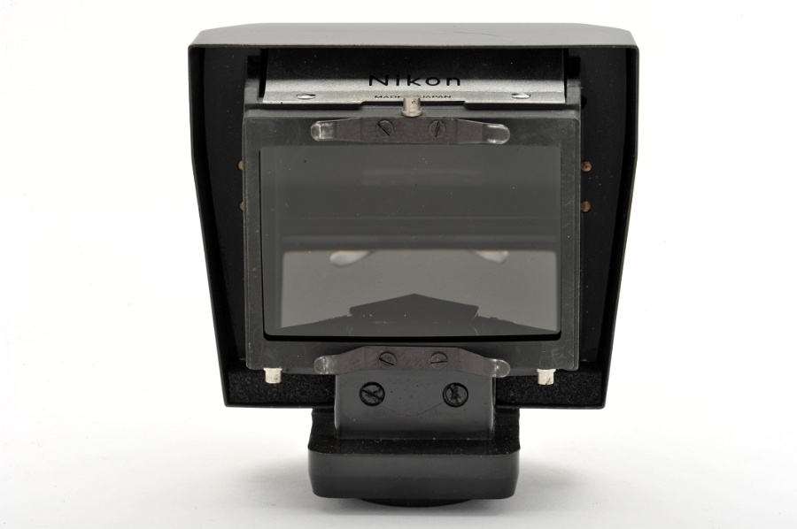 Copyright &copy; Richard de Stoutz 2011.