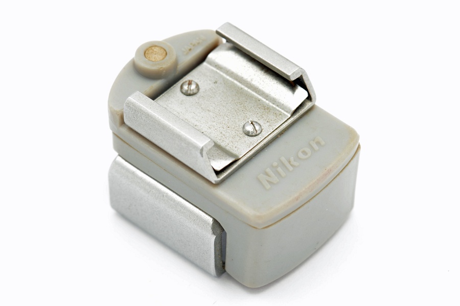 Copyright &copy; Richard de Stoutz 2012.