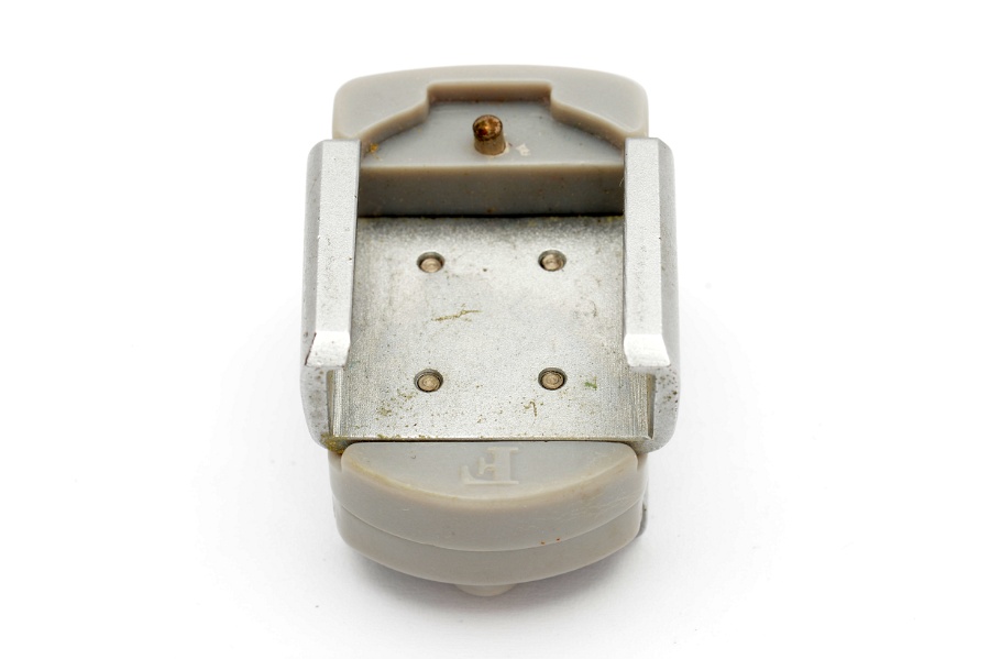 Copyright &copy; Richard de Stoutz 2012.