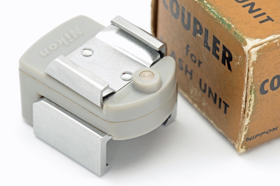 Copyright © Richard de Stoutz 2012.