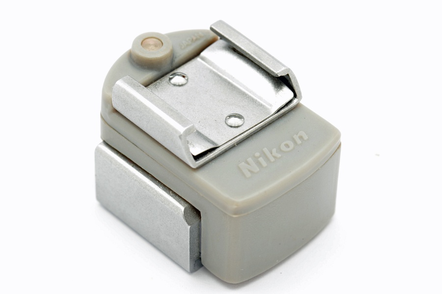 Copyright © Richard de Stoutz 2012.