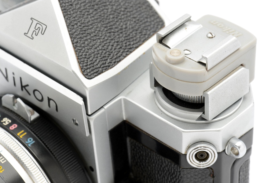 Copyright © Richard de Stoutz 2012.