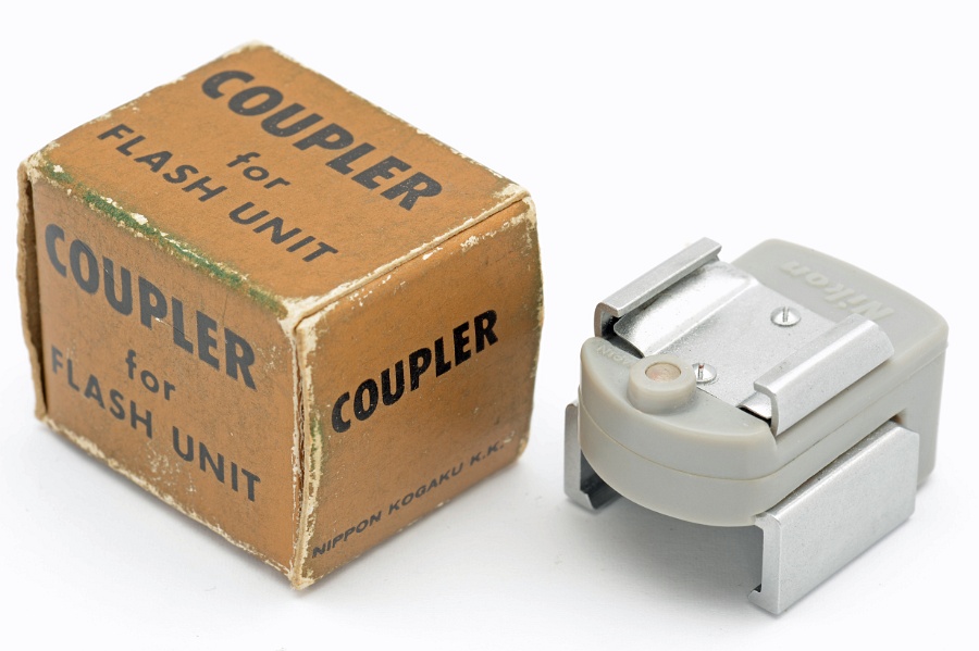 Copyright © Richard de Stoutz 2012.