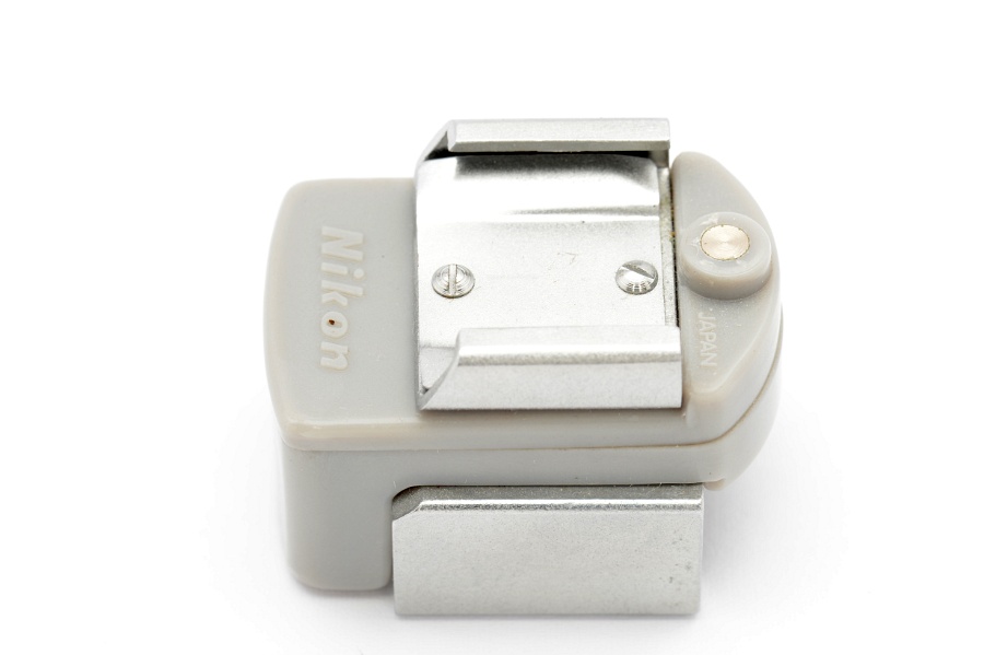 Copyright © Richard de Stoutz 2012.