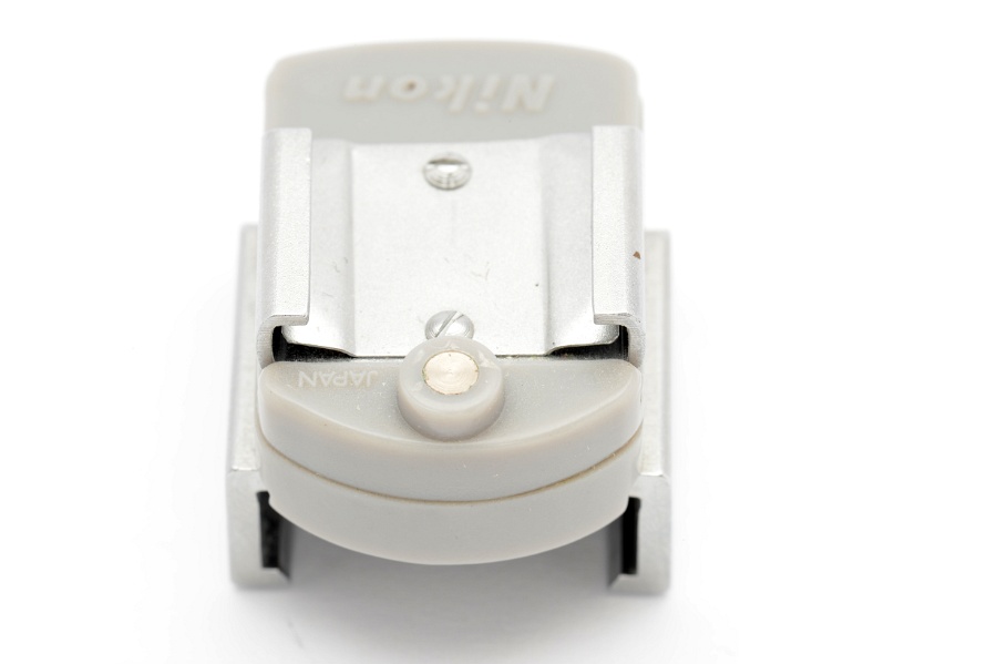 Copyright © Richard de Stoutz 2012.