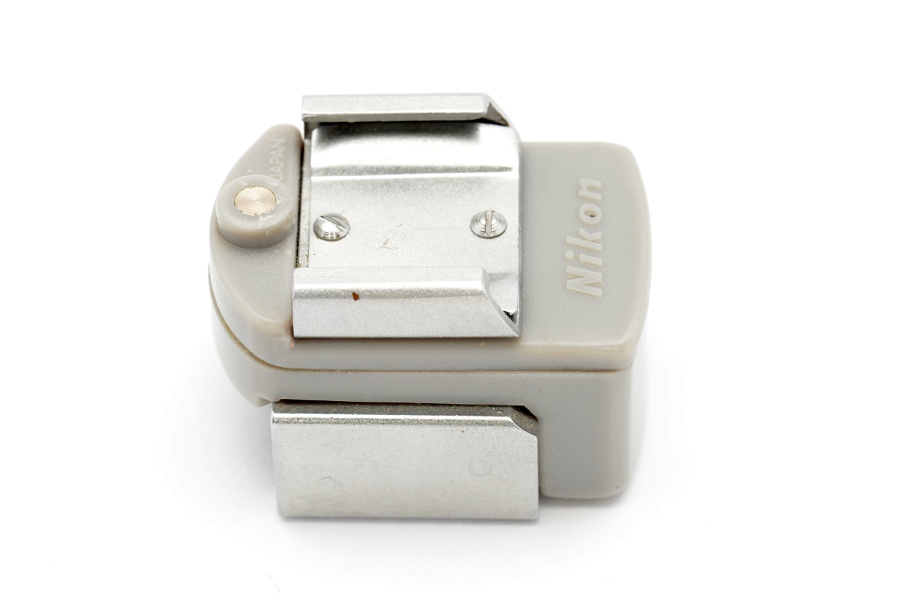 Copyright © Richard de Stoutz 2012.