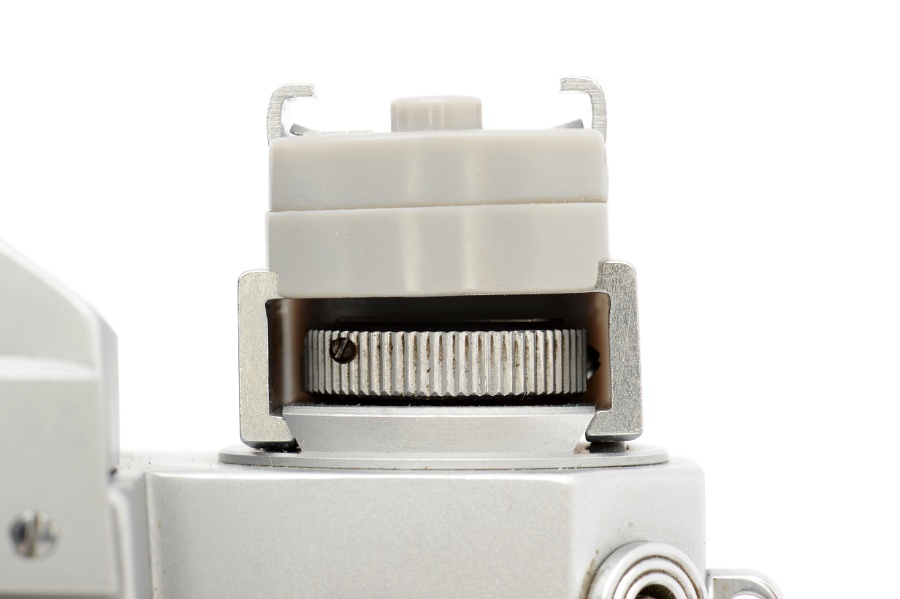 Copyright © Richard de Stoutz 2012.