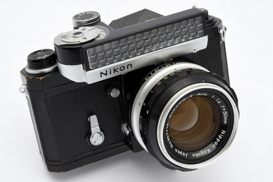 Copyright &copy; Richard de Stoutz 2020.