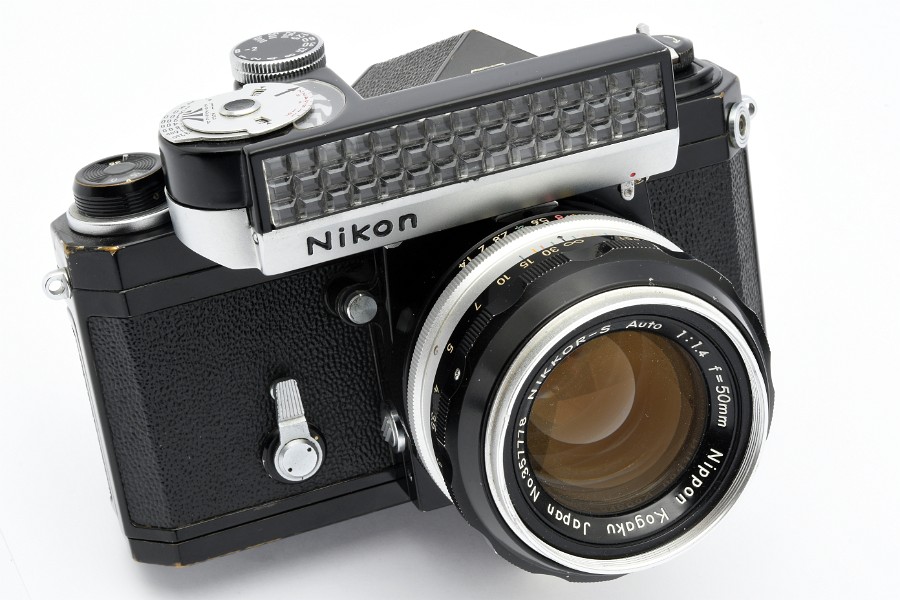 Copyright &copy; Richard de Stoutz 2020.