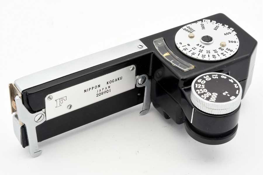 Copyright &copy; Richard de Stoutz 2020.