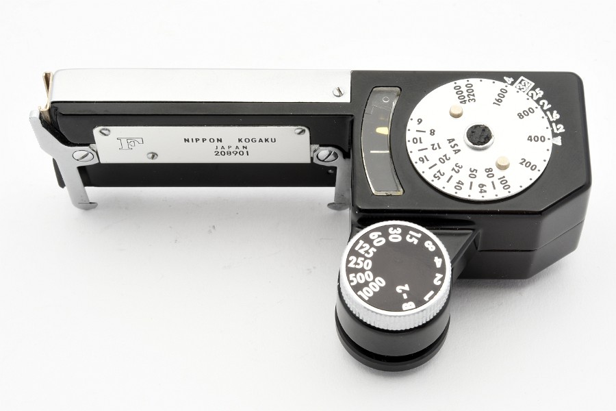 Copyright &copy; Richard de Stoutz 2020.