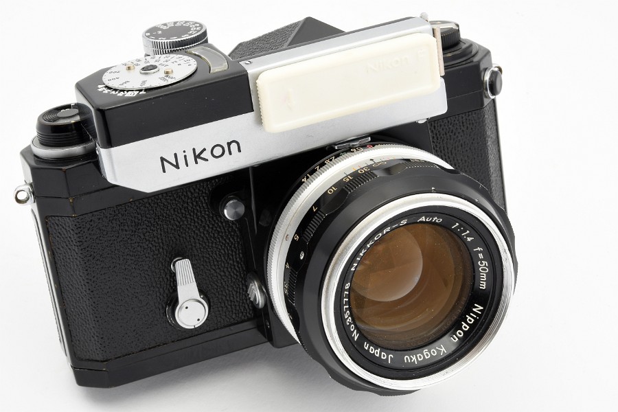 Copyright &copy; Richard de Stoutz 2020.