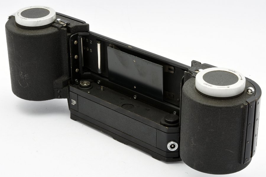 Copyright &copy; Richard de Stoutz 2019.