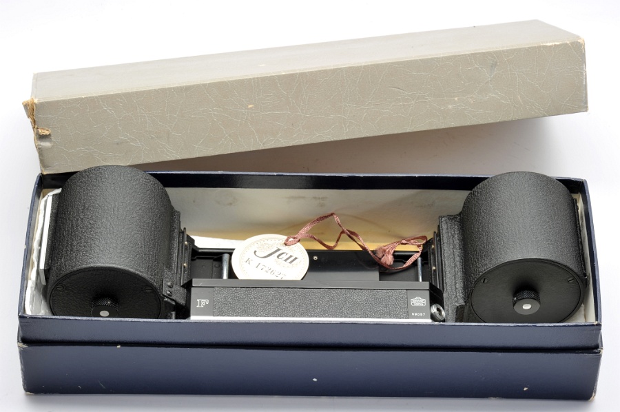 Copyright &copy; Richard de Stoutz 2010.