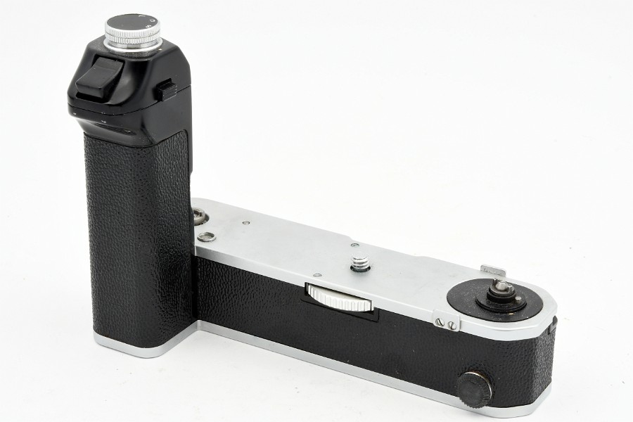 Copyright &copy; Richard de Stoutz 2021.