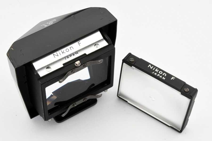 Copyright © Richard de Stoutz 2022.