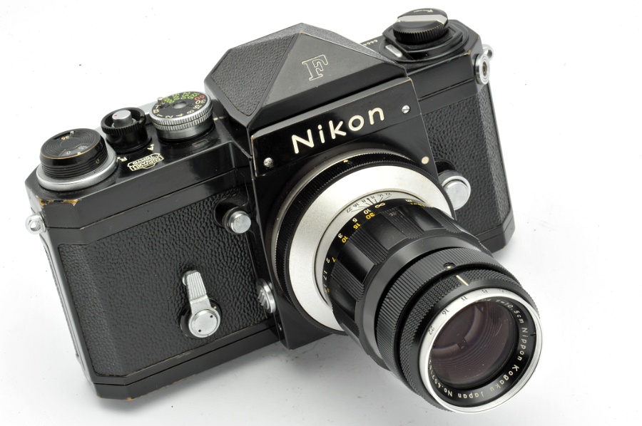 Copyright &copy; Richard de Stoutz 2012.