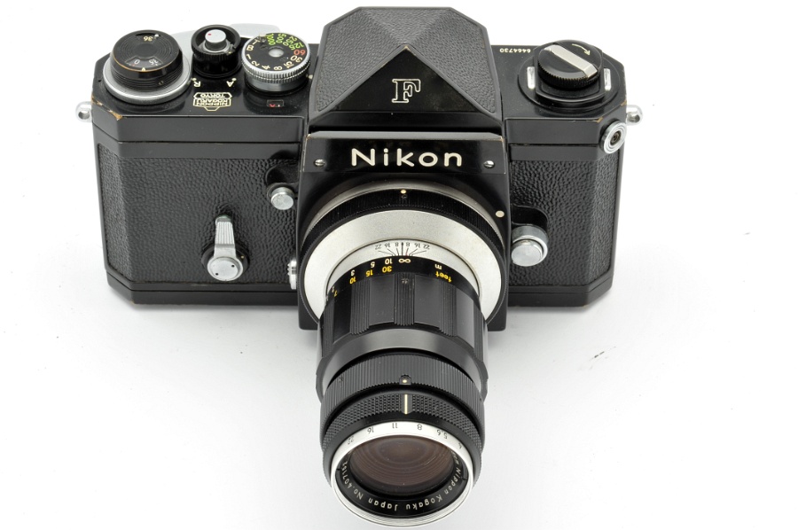 Copyright &copy; Richard de Stoutz 2012.