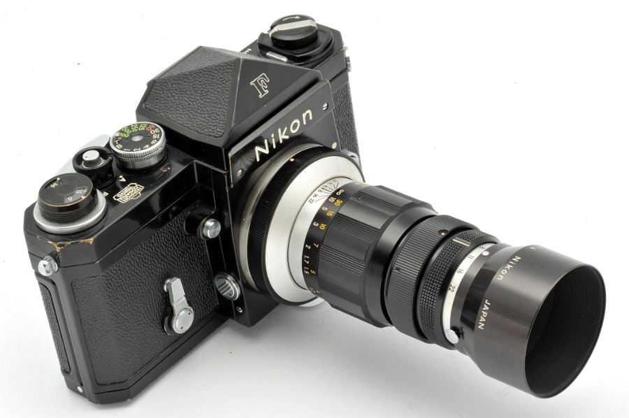 Copyright &copy; Richard de Stoutz 2012.