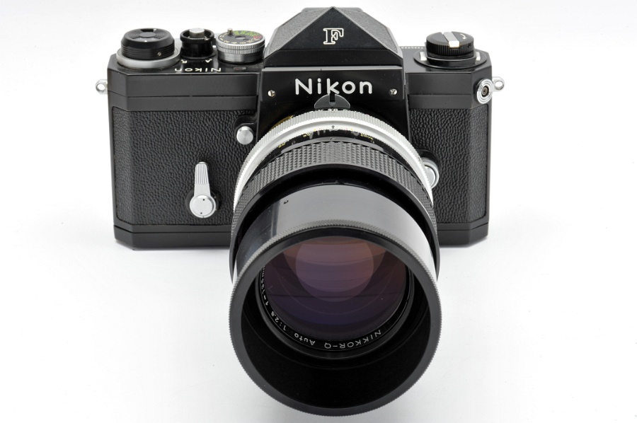 Copyright © Richard de Stoutz 2010.