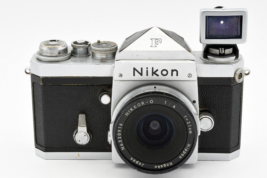 Copyright &copy; Richard de Stoutz 2016.