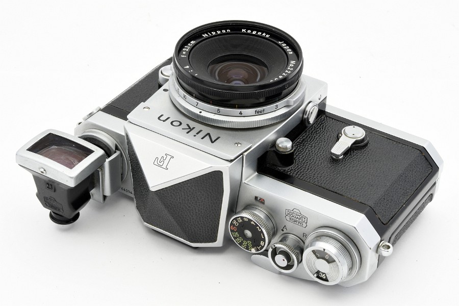 Copyright &copy; Richard de Stoutz 2021.