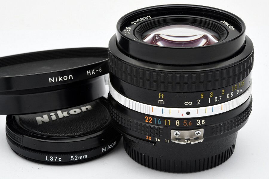 Copyright &copy; Richard de Stoutz 2025.