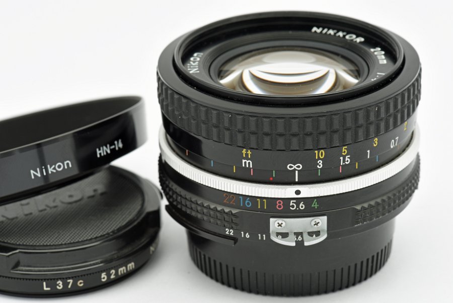 Copyright &copy; Richard de Stoutz 2014.