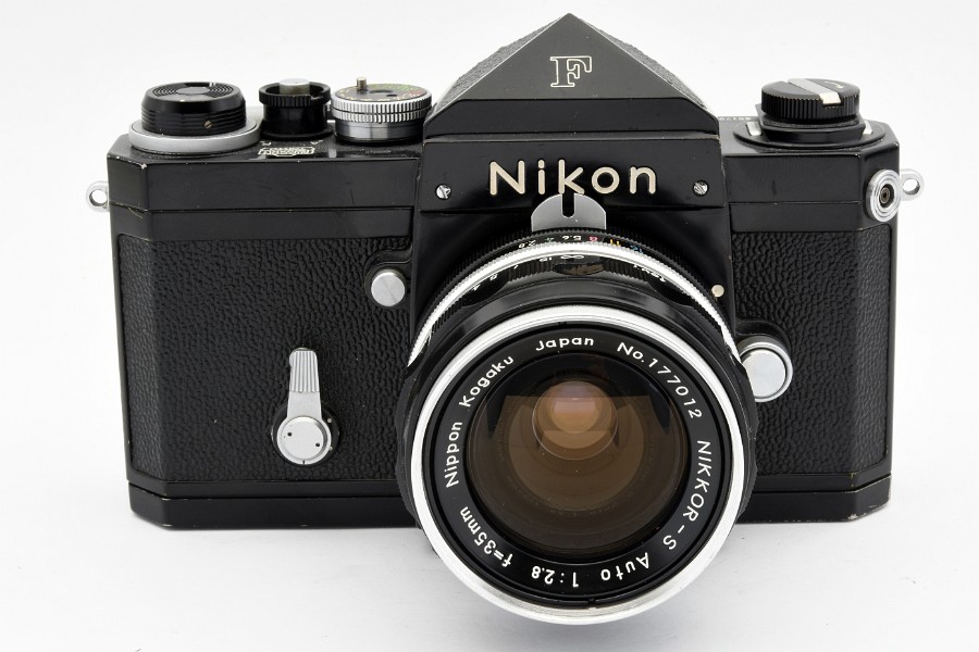 Copyright © Richard de Stoutz 2021.