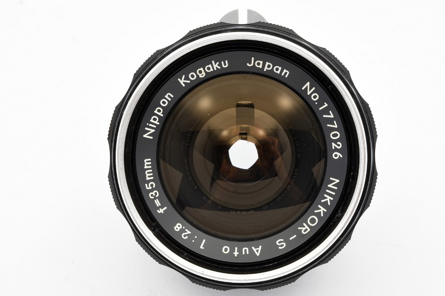 Copyright © Richard de Stoutz 2021.