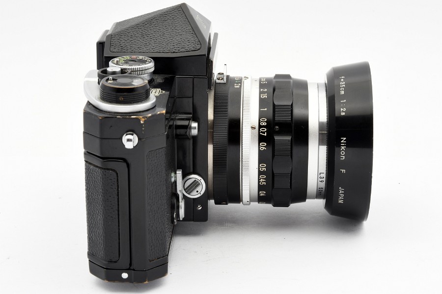 Copyright &copy; Richard de Stoutz 2021.