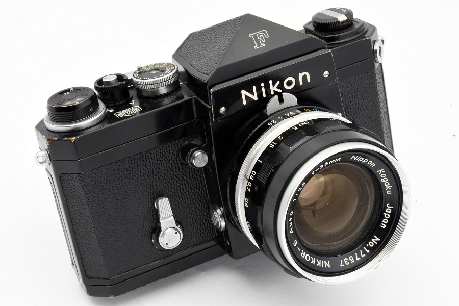 Copyright &copy; Richard de Stoutz 2021.