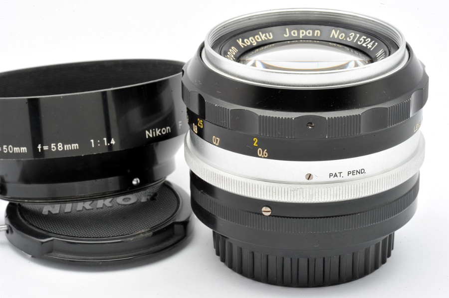 Copyright &copy; Richard de Stoutz 2012.