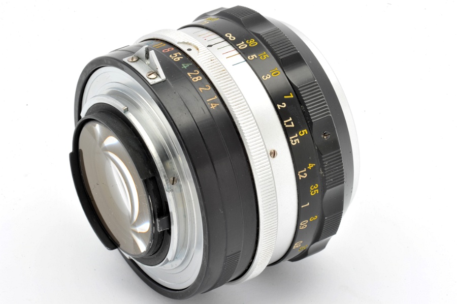 Copyright &copy; Richard de Stoutz 2012.