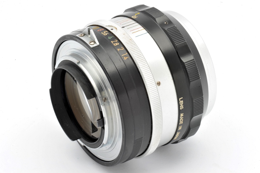 Copyright &copy; Richard de Stoutz 2012.