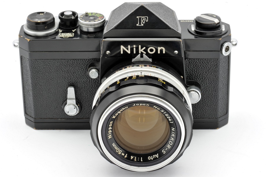 Copyright &copy; Richard de Stoutz 2012.