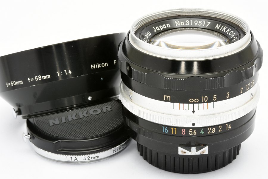 Copyright &copy; Richard de Stoutz 2018.