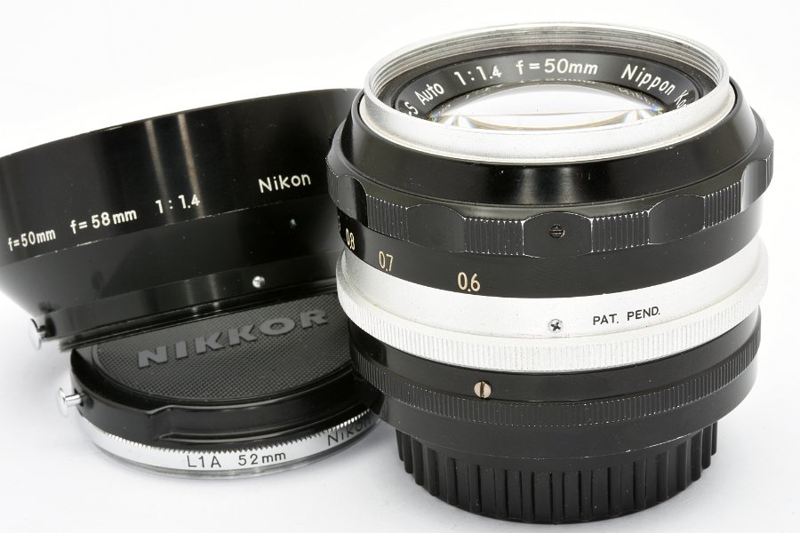 Copyright &copy; Richard de Stoutz 2018.