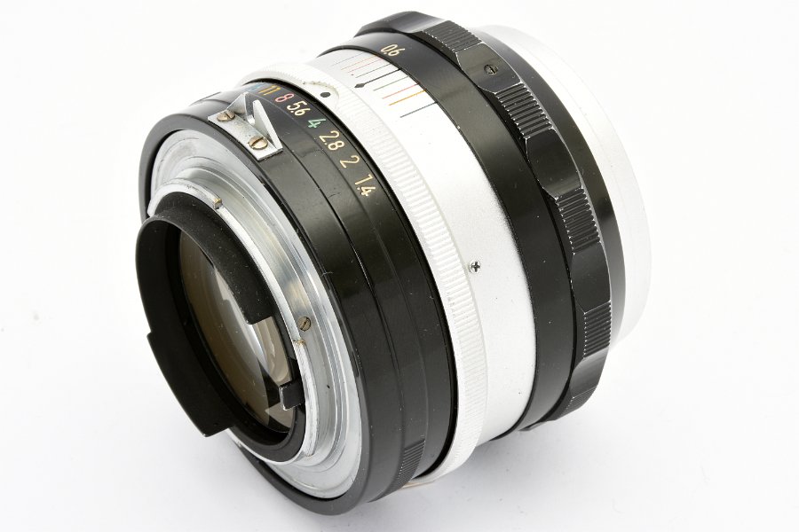 Copyright &copy; Richard de Stoutz 2018.