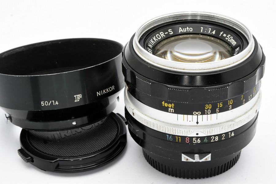 Copyright &copy; Richard de Stoutz 2019.