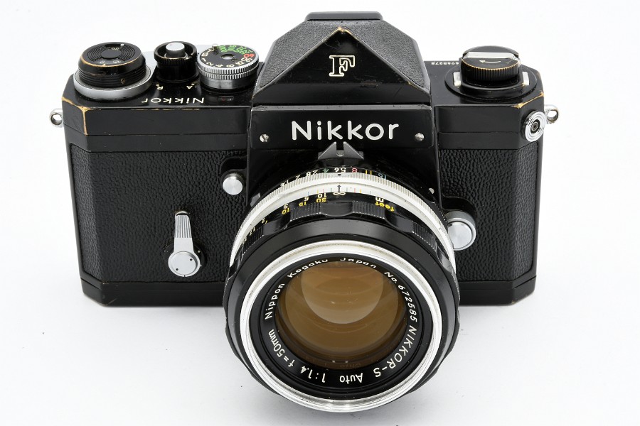 Copyright &copy; Richard de Stoutz 2019.